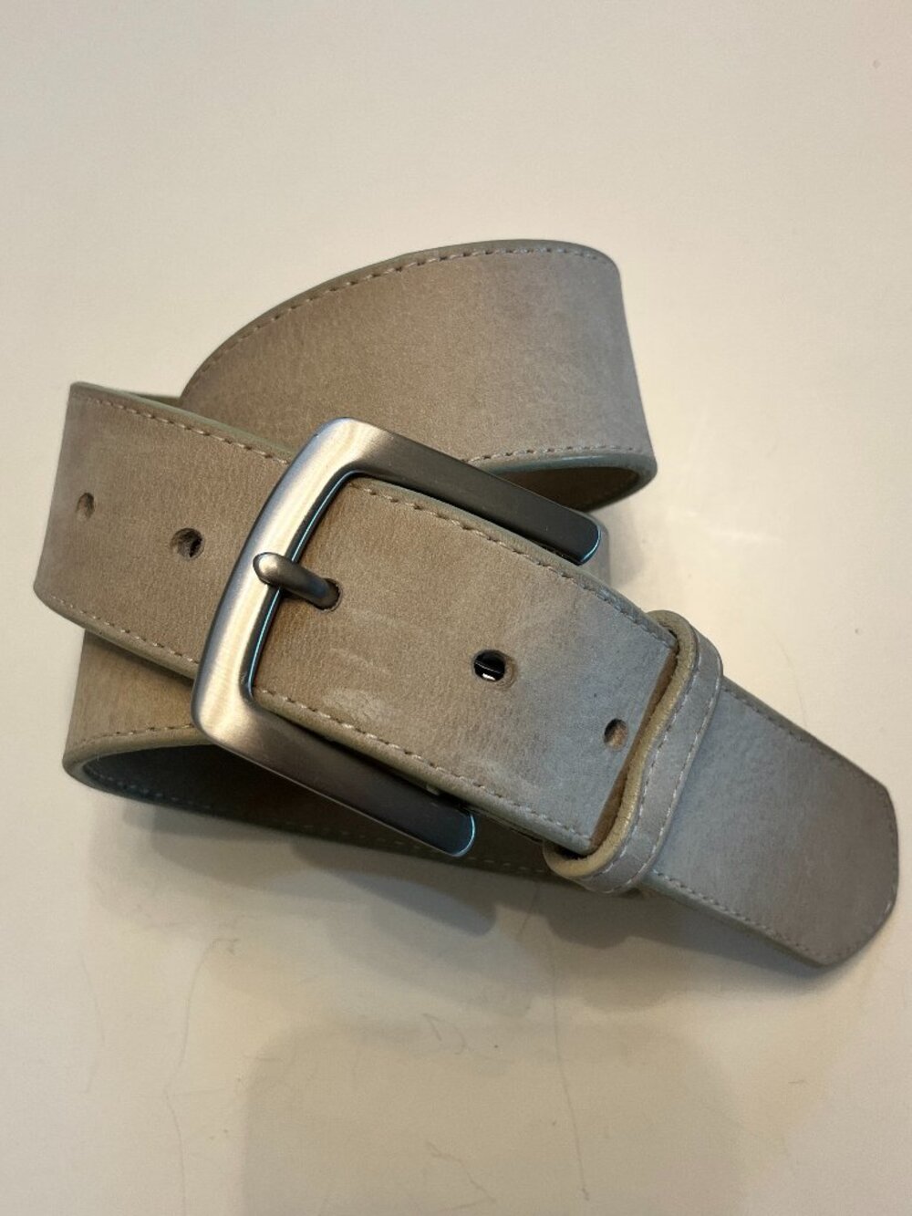 Banana Republic Beige Leather Belt Size 34 Minimal Classic Everyday